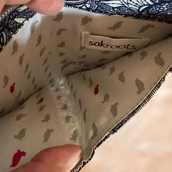 NWT Sakroots Spirit Desert Smartphone Wristlet Blue Paisley Crossbody Strap Inc - Picture 7 of 15